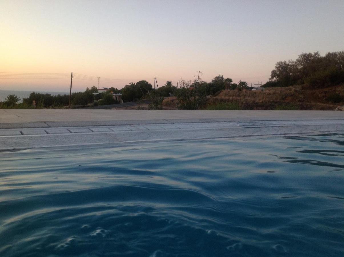 Pomos Idol Exceptional Beach Villa Exterior foto