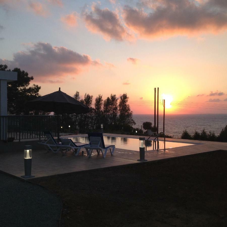 Pomos Idol Exceptional Beach Villa Exterior foto