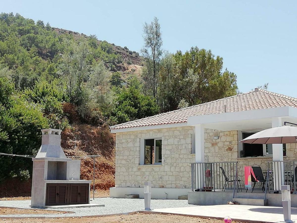 Pomos Idol Exceptional Beach Villa Exterior foto