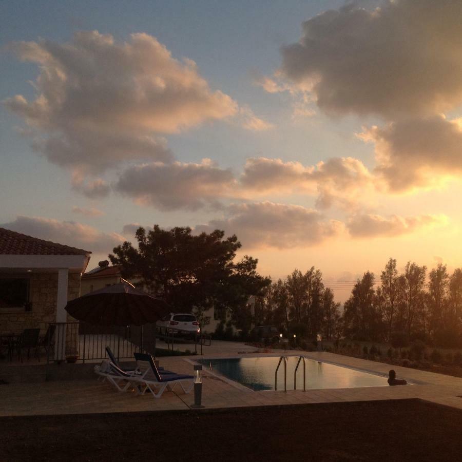 Pomos Idol Exceptional Beach Villa Exterior foto
