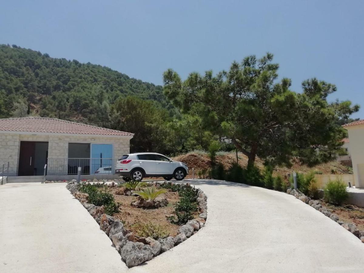 Pomos Idol Exceptional Beach Villa Exterior foto