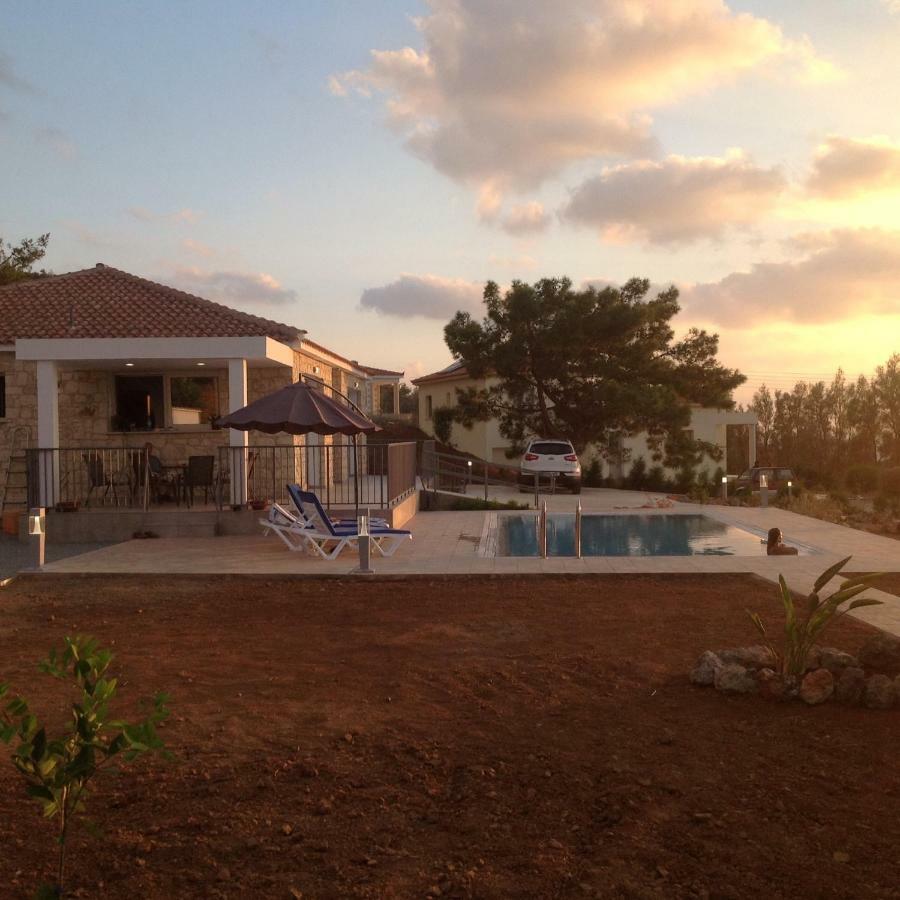 Pomos Idol Exceptional Beach Villa Exterior foto